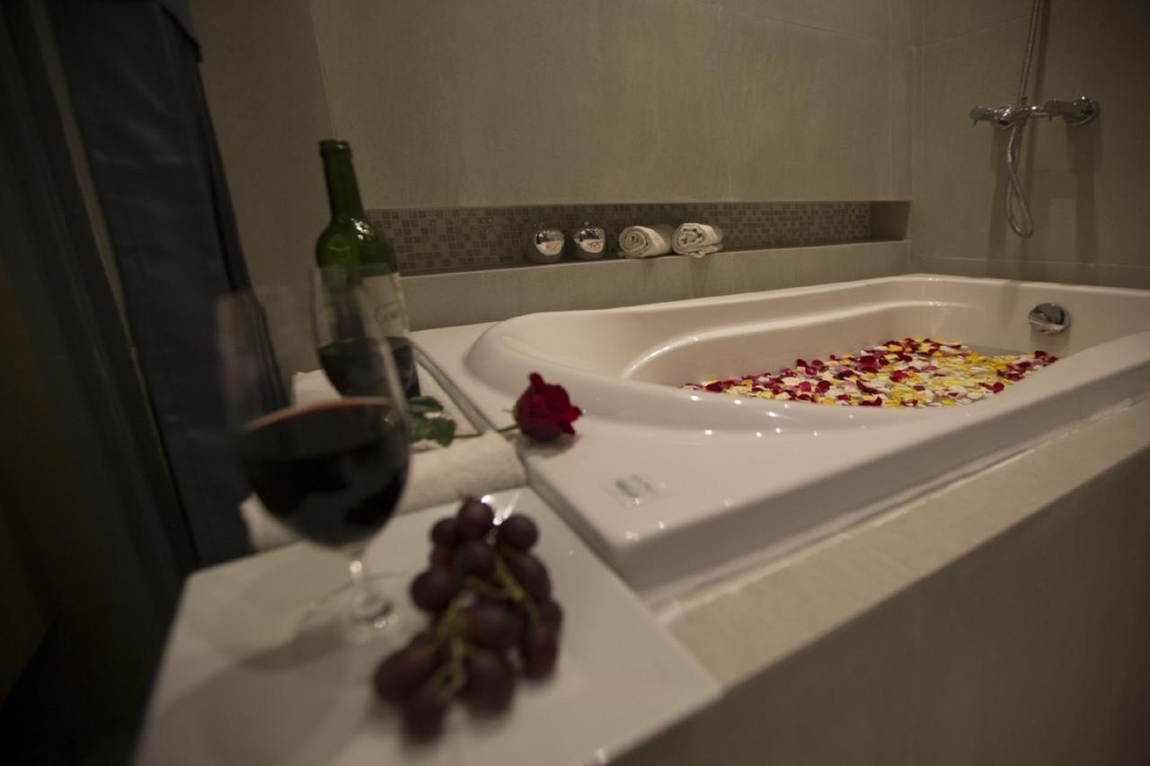 Shwe Pyi San Yar Hotel Янгон Екстериор снимка